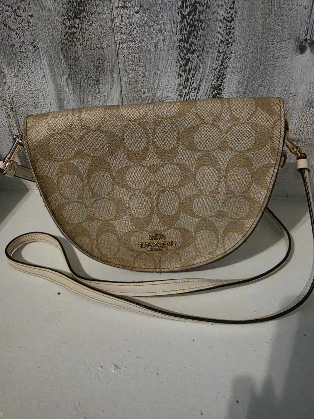 Coach Signature Saddle Crossbody Bag in Khaki/Chalk